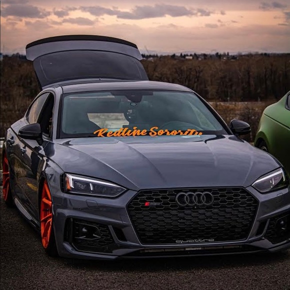 Meet your Posher, Alyssa - Picture 1 of 1